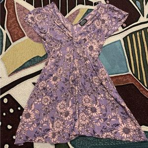 Lavender and Cream Floral Plunge Short Dress Medium